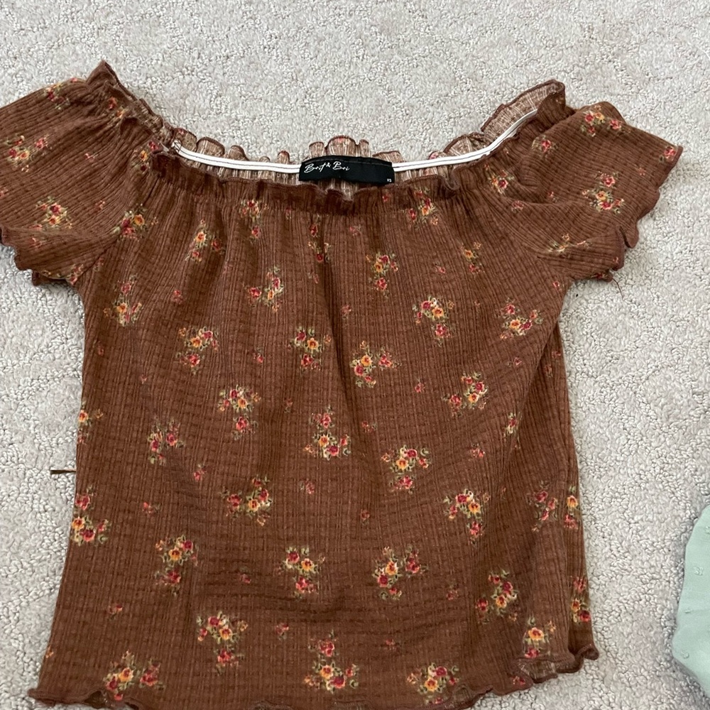 ✅Cute shirt size xs NWOT